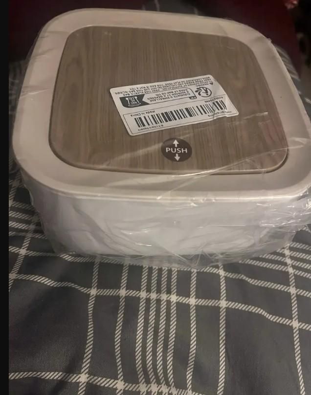 Classy Desktop Push Button Trash Bin | Mini Tabletop Dustbin with Lid