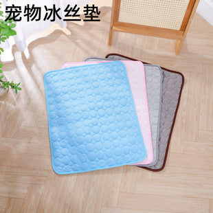 Soft Flannel Pet Blanket for Dogs & Cats – Cozy Warm Pet Sleeping Mat for Bed, Sofa, Crate & Travel
