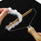 Portable Lint Remover Pet Hair Brush – Manual Fabric Shaver for Clothes, Sofa & Carpet Cleaning