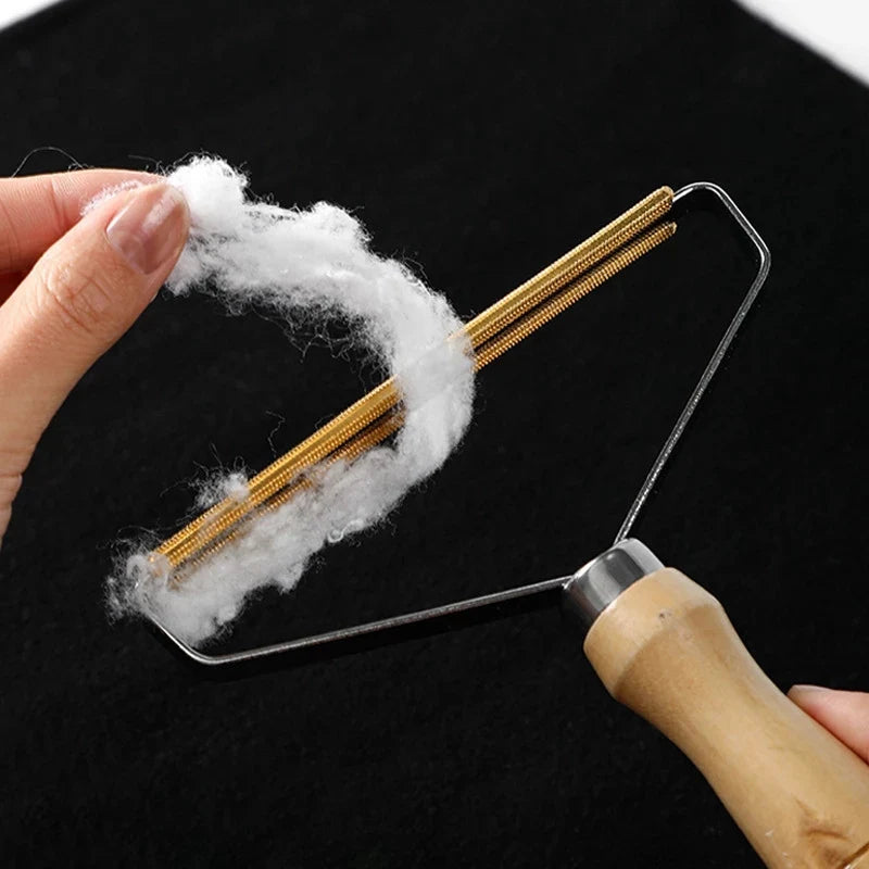 Portable Lint Remover Pet Hair Brush – Manual Fabric Shaver for Clothes, Sofa & Carpet Cleaning