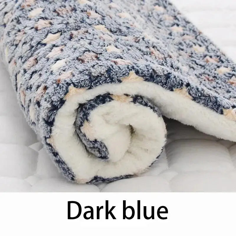 Bear Pattern Soft Fleece Pet Sleeping Mat – Washable Warm Dog and Cat Bed Blanket