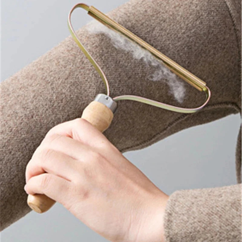 Portable Lint Remover Pet Hair Brush – Manual Fabric Shaver for Clothes, Sofa & Carpet Cleaning