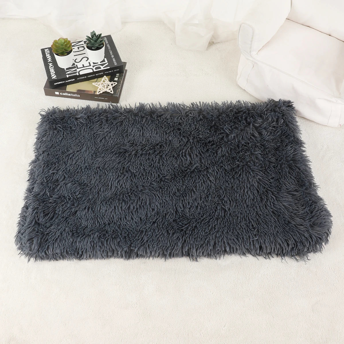 Plush Dog Blanket and Warm Pet Bed for Small Medium Large Dogs and Cats | Washable Puppy Sleeping Mat