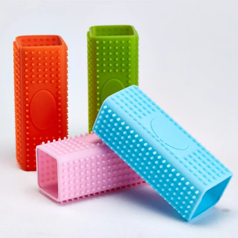 Silicone Pet Hair Remover Brush for Dogs & Cats – Reusable Fur Cleaner for Furniture, Carpets, Clothes & Cars