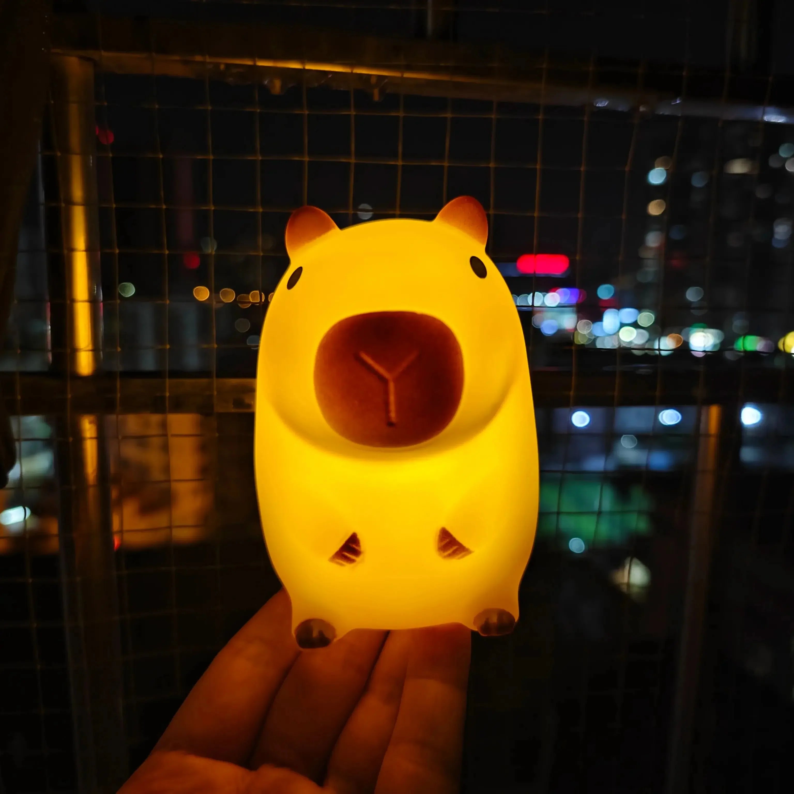 Cute Capybara Night Light – Silicone LED Cartoon Bedside Lamp for Room Decor and Gift