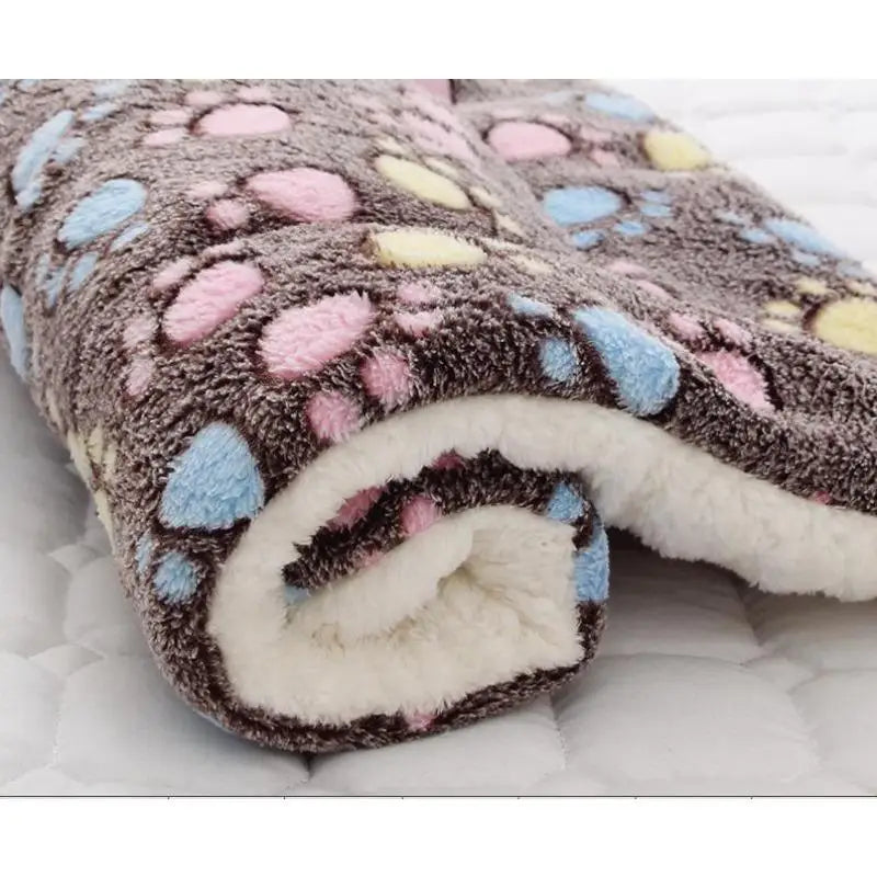 Bear Pattern Soft Fleece Pet Sleeping Mat – Washable Warm Dog and Cat Bed Blanket