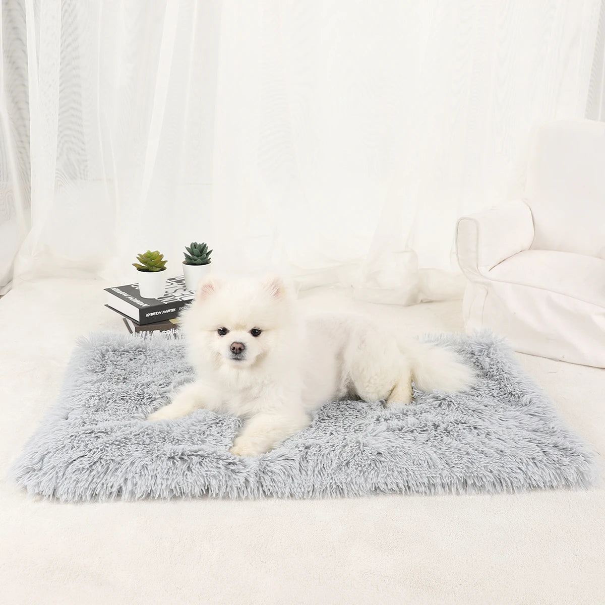 Plush Dog Blanket and Warm Pet Bed for Small Medium Large Dogs and Cats | Washable Puppy Sleeping Mat